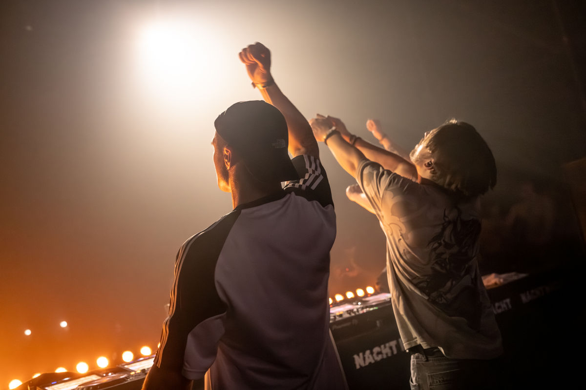 Loading... just a sec